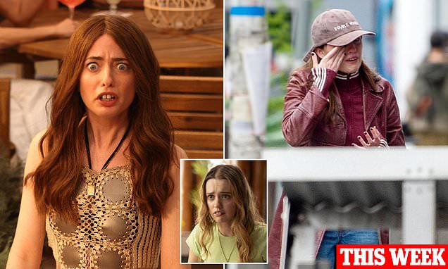 White Lotus star who complained about 'cruel' British teeth joke is ripped by SNL insiders